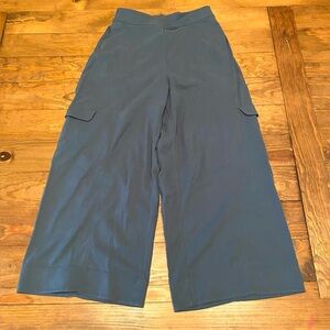 Lululemon Metropolis Maven High-Rise Crop Pants in Iron Blue size 4